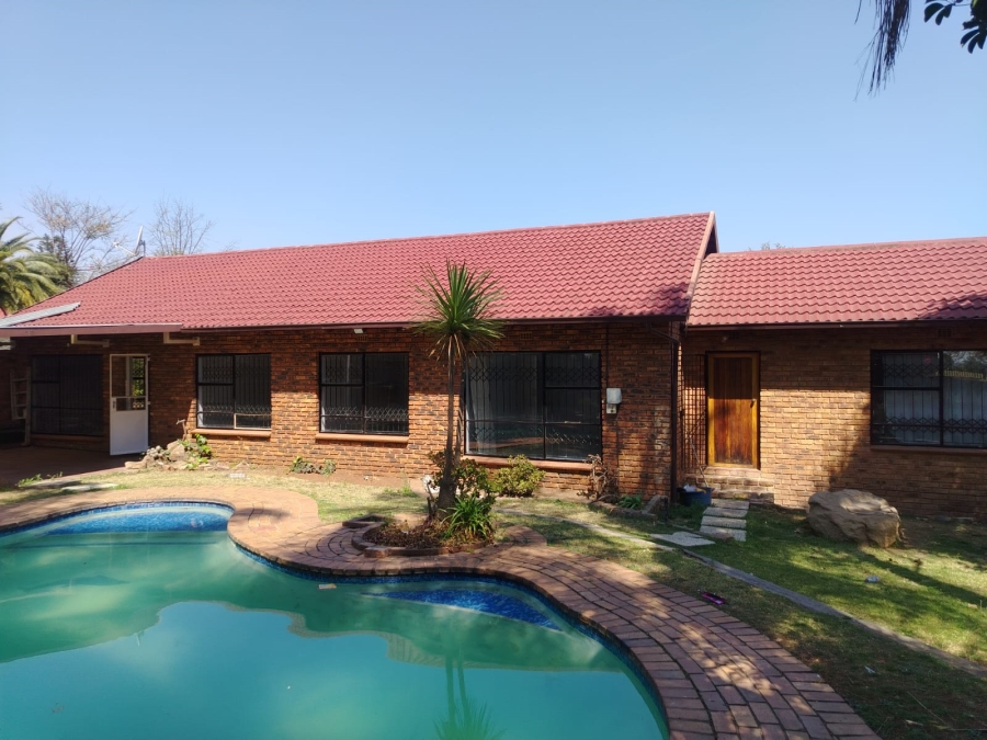 To Let 3 Bedroom Property for Rent in Norkem Park Gauteng