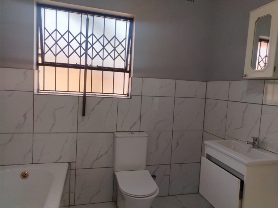 To Let 3 Bedroom Property for Rent in Norkem Park Gauteng