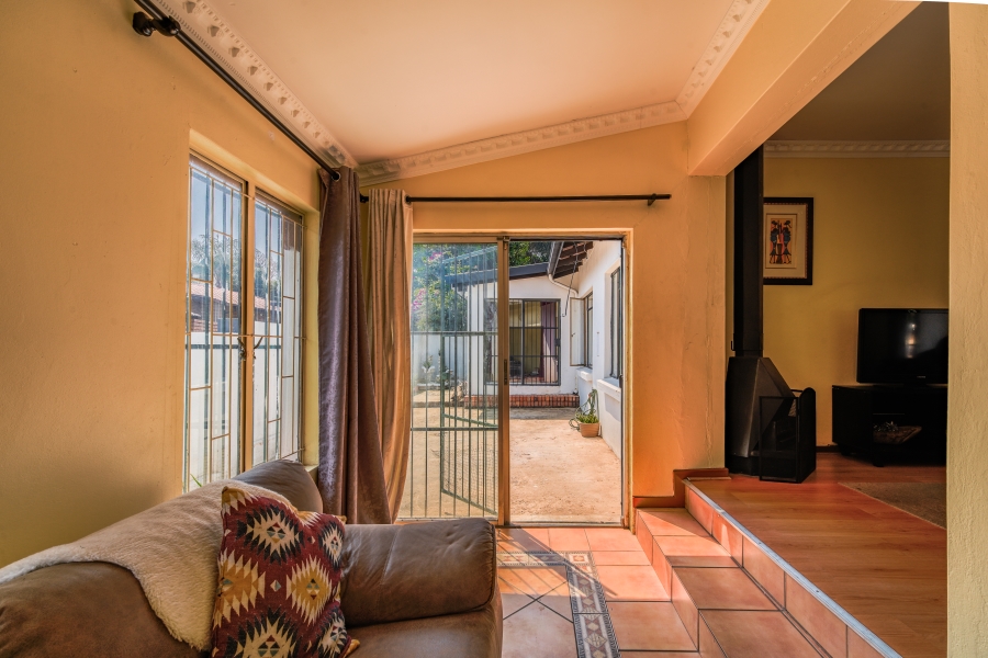 5 Bedroom Property for Sale in Garsfontein Gauteng