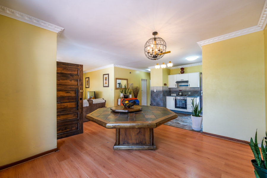 5 Bedroom Property for Sale in Garsfontein Gauteng