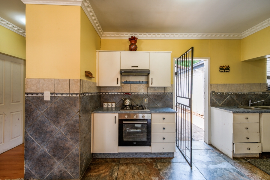 5 Bedroom Property for Sale in Garsfontein Gauteng