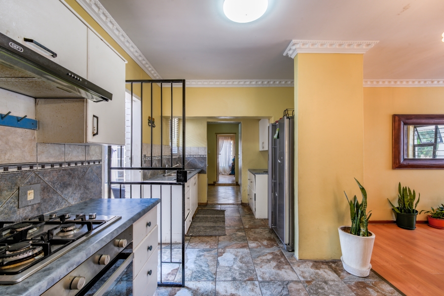 5 Bedroom Property for Sale in Garsfontein Gauteng