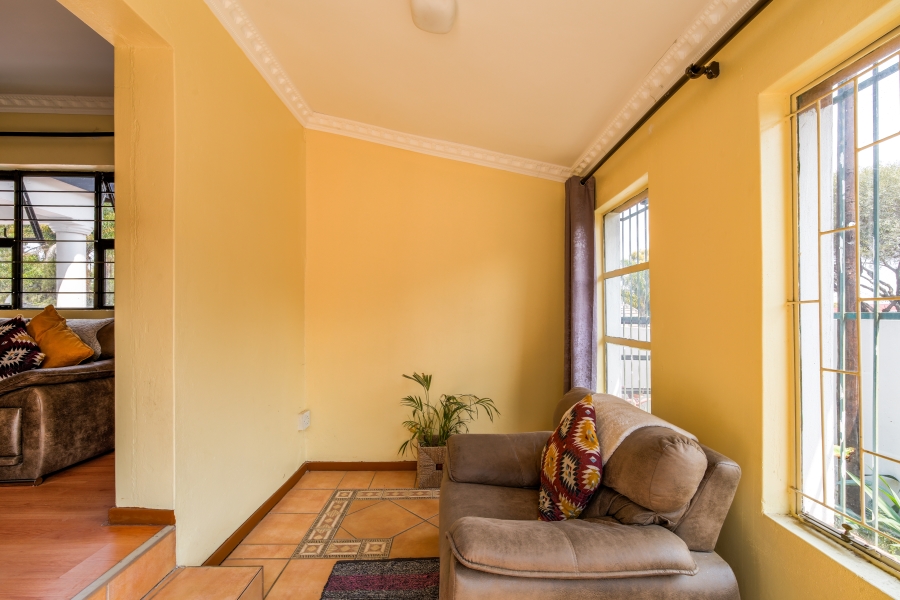 5 Bedroom Property for Sale in Garsfontein Gauteng
