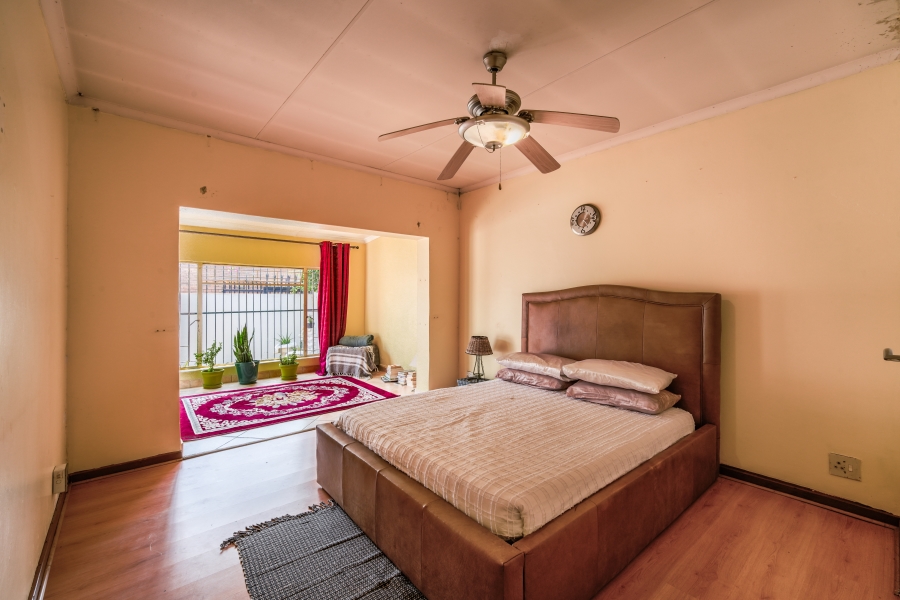 5 Bedroom Property for Sale in Garsfontein Gauteng