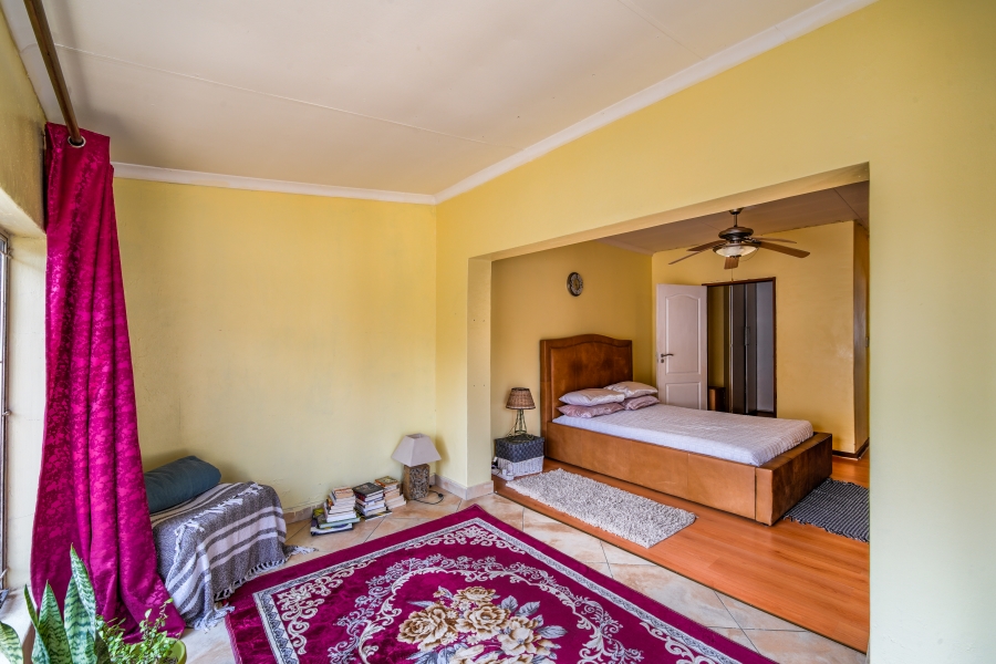5 Bedroom Property for Sale in Garsfontein Gauteng