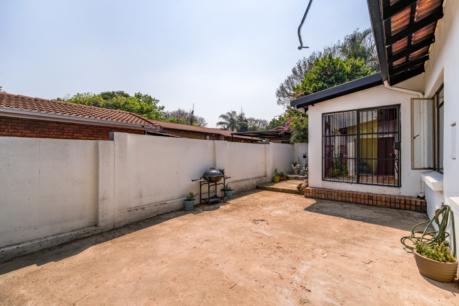 5 Bedroom Property for Sale in Garsfontein Gauteng