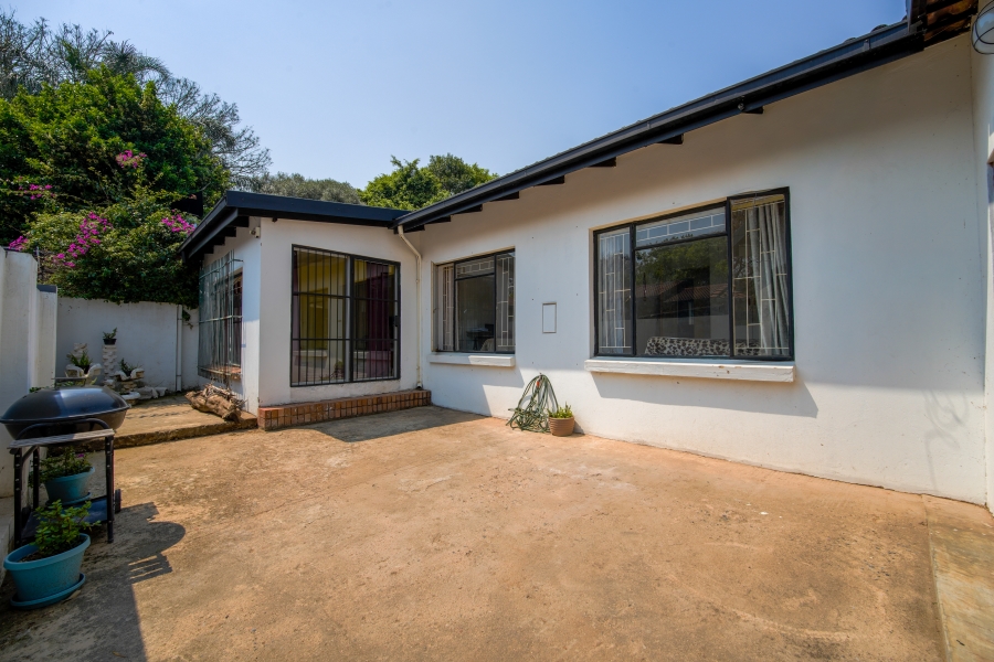 5 Bedroom Property for Sale in Garsfontein Gauteng
