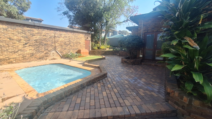 2 Bedroom Property for Sale in Northgate Gauteng