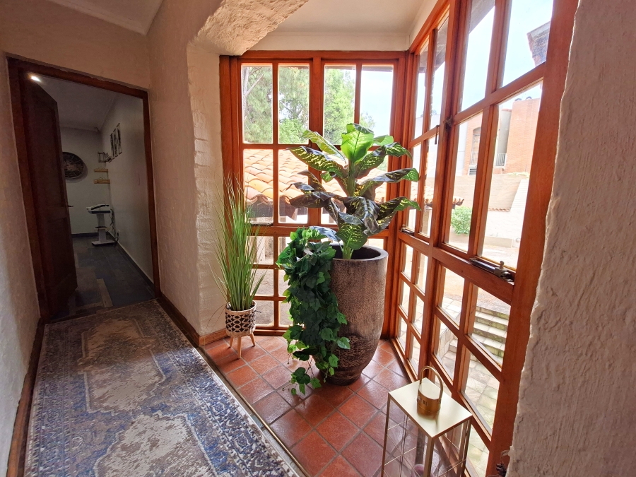 4 Bedroom Property for Sale in Waterkloof Ridge Gauteng