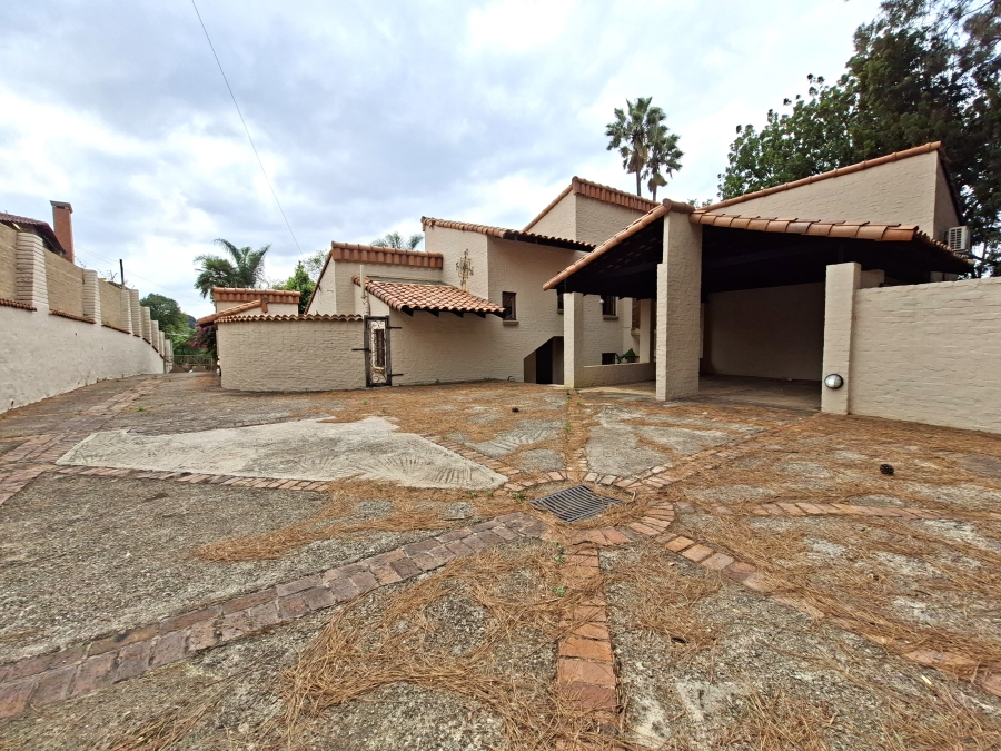 4 Bedroom Property for Sale in Waterkloof Ridge Gauteng