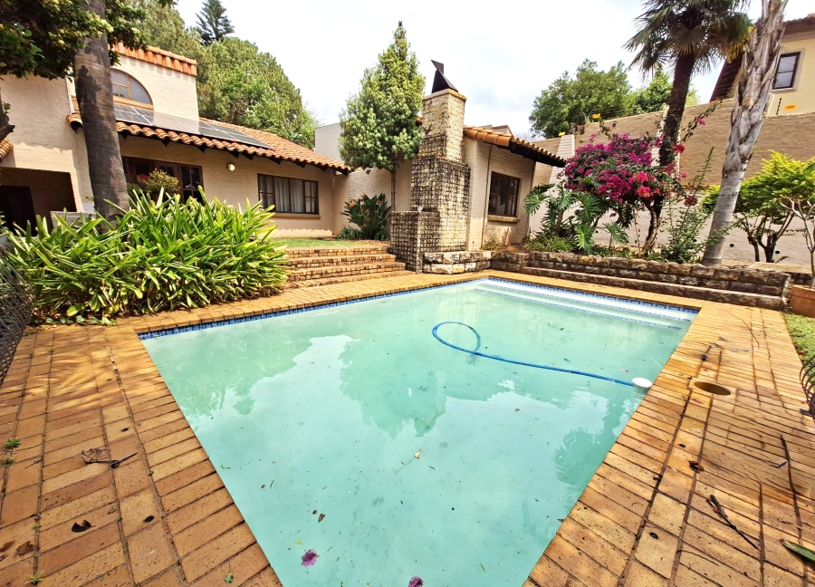 4 Bedroom Property for Sale in Waterkloof Ridge Gauteng