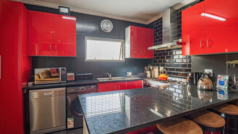 To Let 3 Bedroom Property for Rent in Buccleuch Gauteng