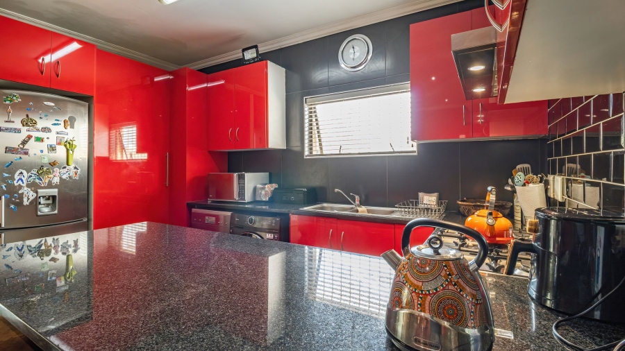 To Let 3 Bedroom Property for Rent in Buccleuch Gauteng