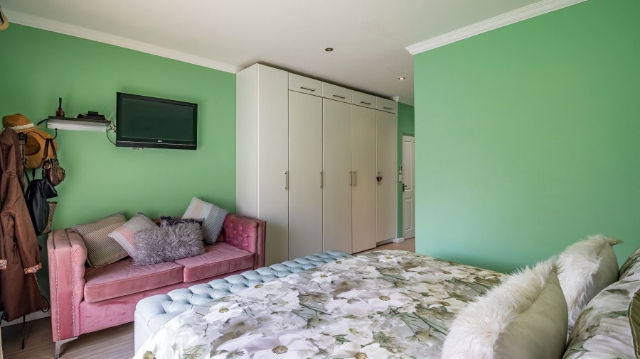 To Let 3 Bedroom Property for Rent in Buccleuch Gauteng