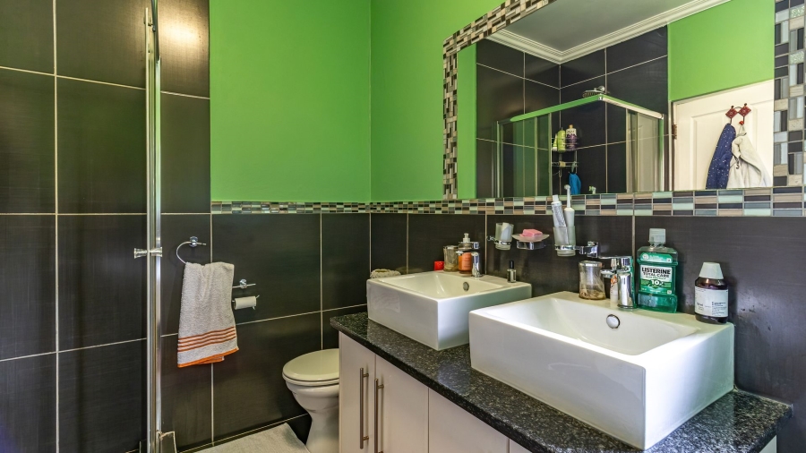 To Let 3 Bedroom Property for Rent in Buccleuch Gauteng