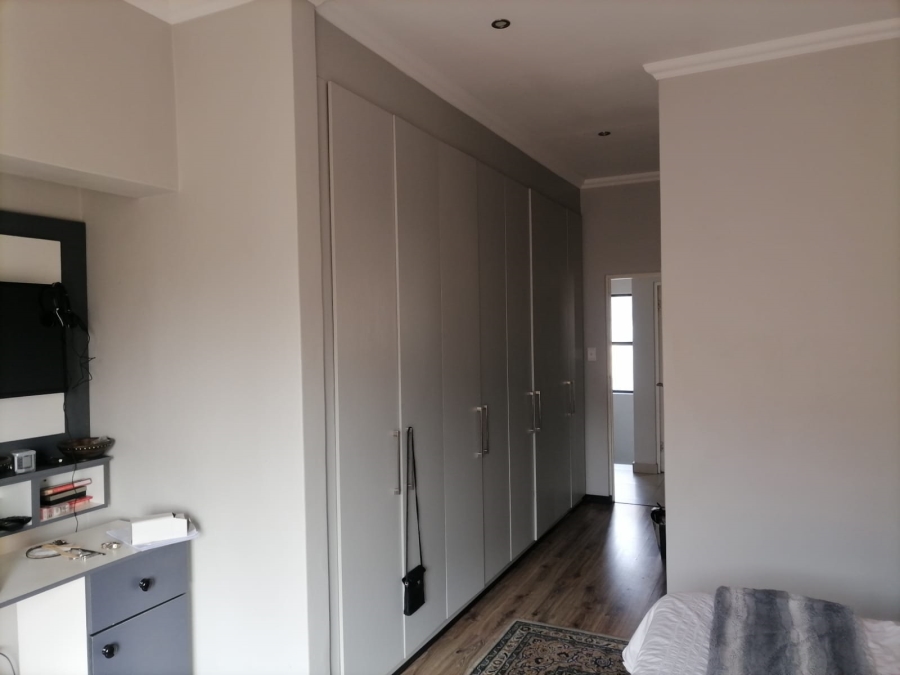 4 Bedroom Property for Sale in Raslouw Gauteng