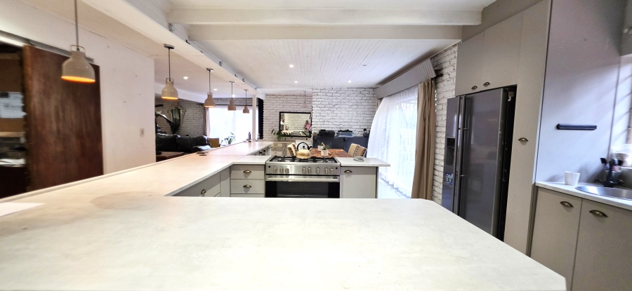 4 Bedroom Property for Sale in Wierda Park Gauteng