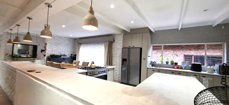 4 Bedroom Property for Sale in Wierda Park Gauteng