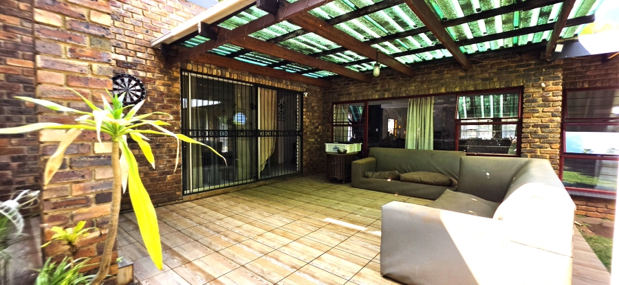 4 Bedroom Property for Sale in Wierda Park Gauteng