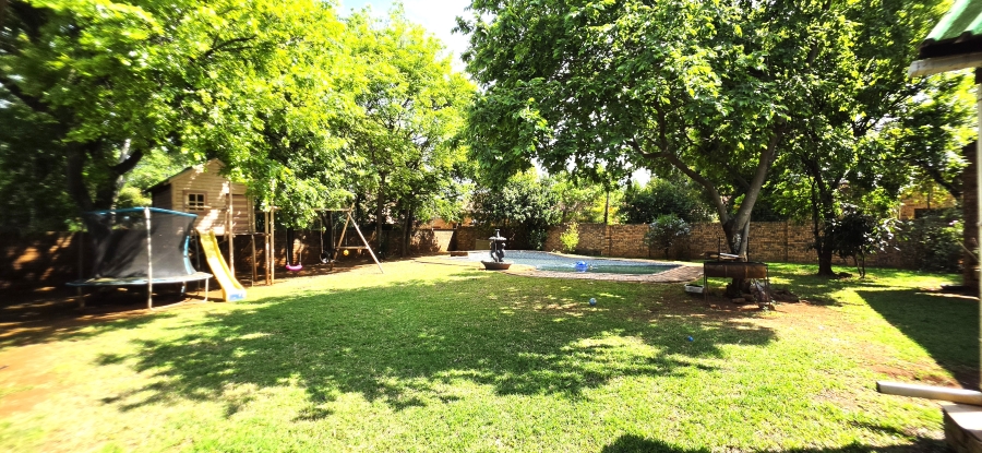 4 Bedroom Property for Sale in Wierda Park Gauteng