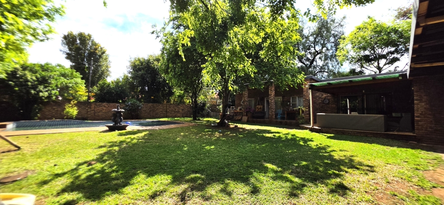4 Bedroom Property for Sale in Wierda Park Gauteng
