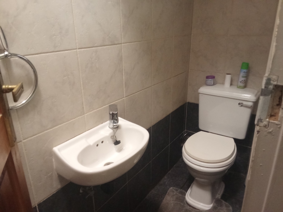 2 Bedroom Property for Sale in Peacehaven Gauteng