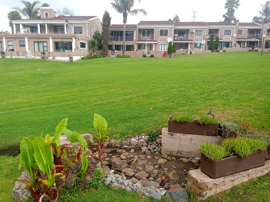2 Bedroom Property for Sale in Peacehaven Gauteng