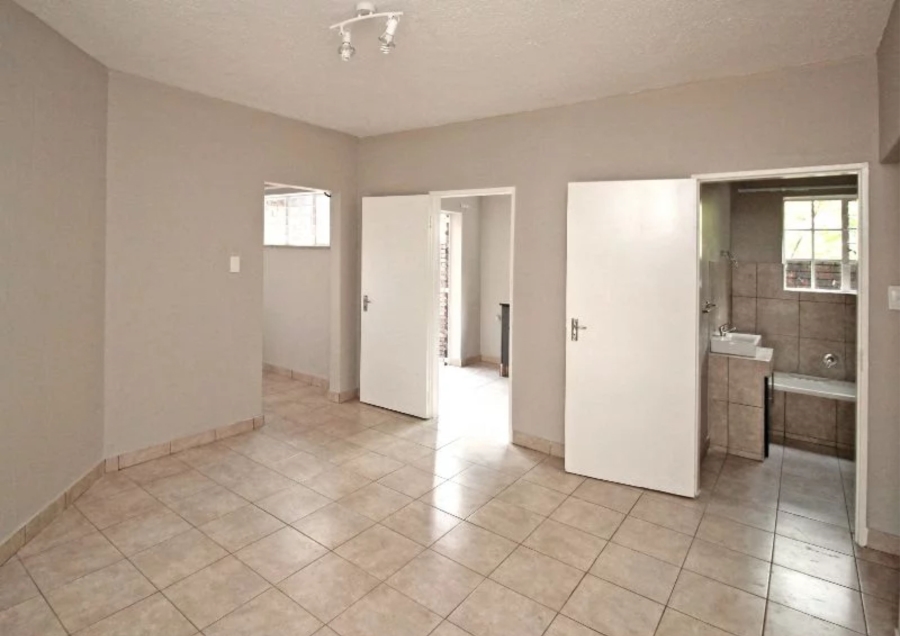 4 Bedroom Property for Sale in Bramley North Gauteng