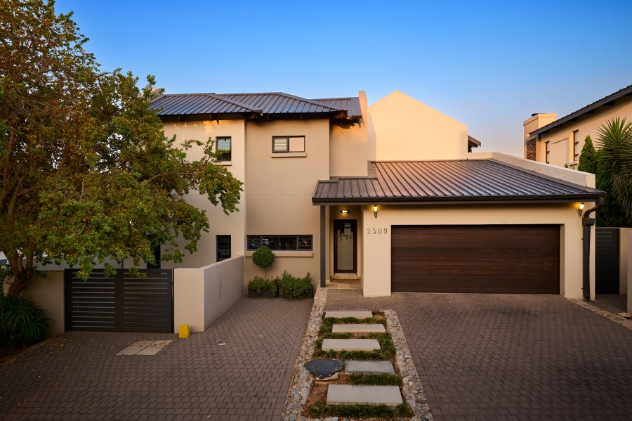 4 Bedroom Property for Sale in Waterfall Country Village Gauteng