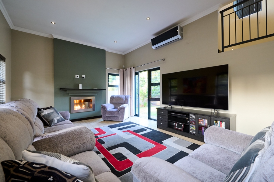 4 Bedroom Property for Sale in Waterfall Country Village Gauteng