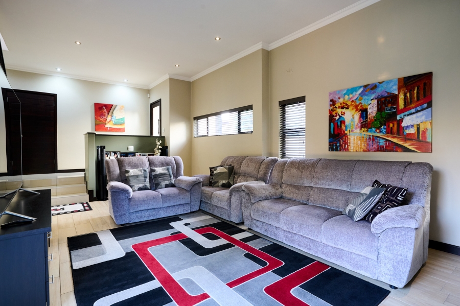 4 Bedroom Property for Sale in Waterfall Country Village Gauteng