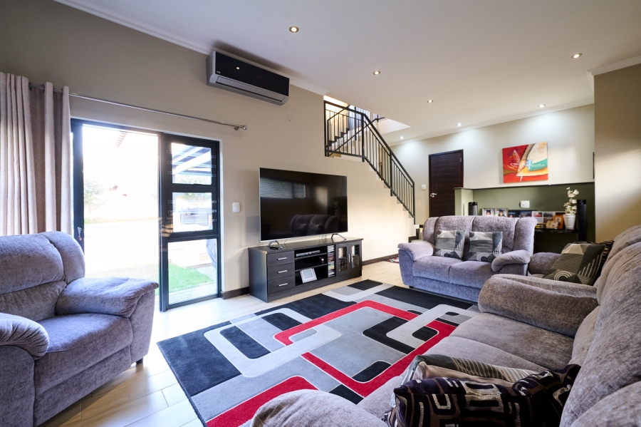 4 Bedroom Property for Sale in Waterfall Country Village Gauteng