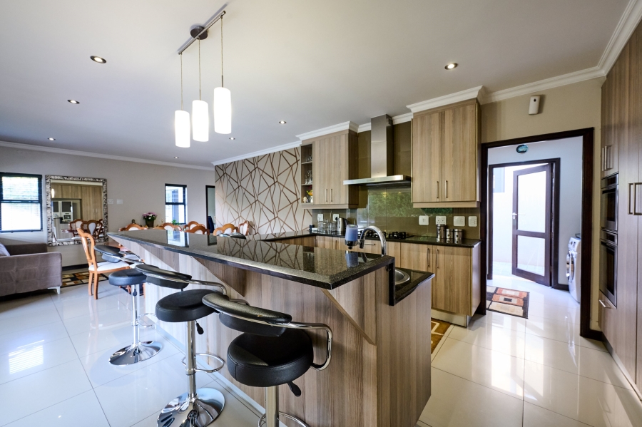 4 Bedroom Property for Sale in Waterfall Country Village Gauteng
