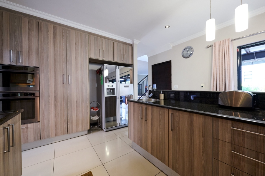 4 Bedroom Property for Sale in Waterfall Country Village Gauteng