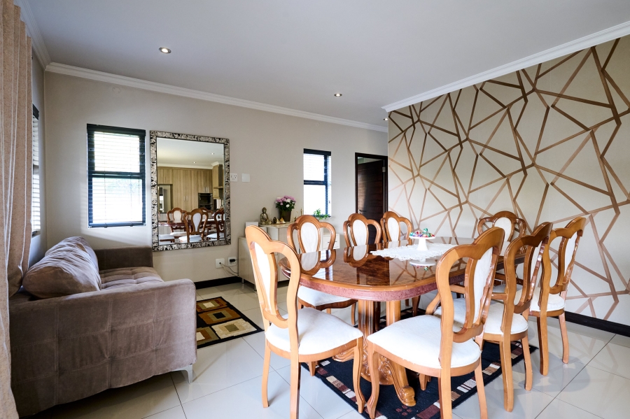 4 Bedroom Property for Sale in Waterfall Country Village Gauteng