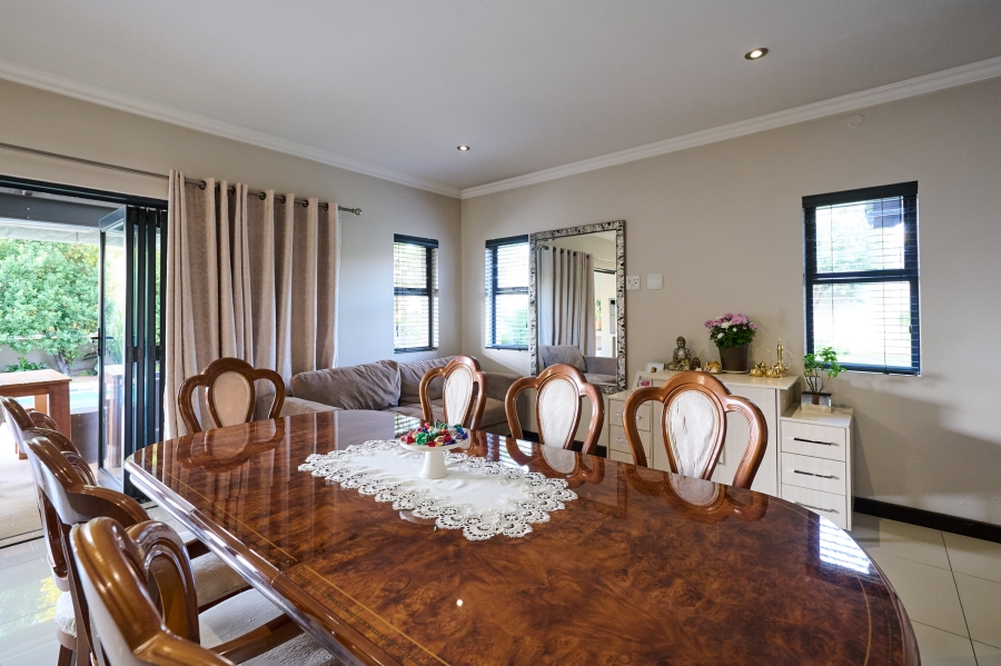 4 Bedroom Property for Sale in Waterfall Country Village Gauteng
