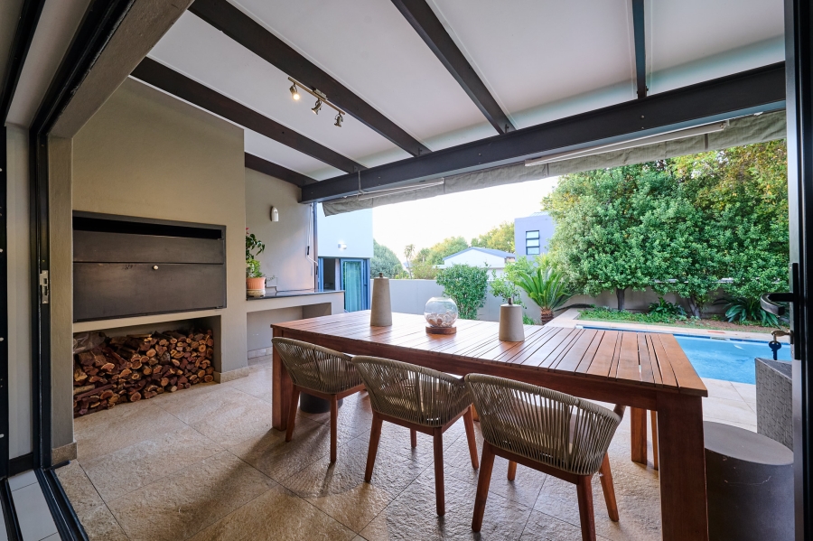 4 Bedroom Property for Sale in Waterfall Country Village Gauteng