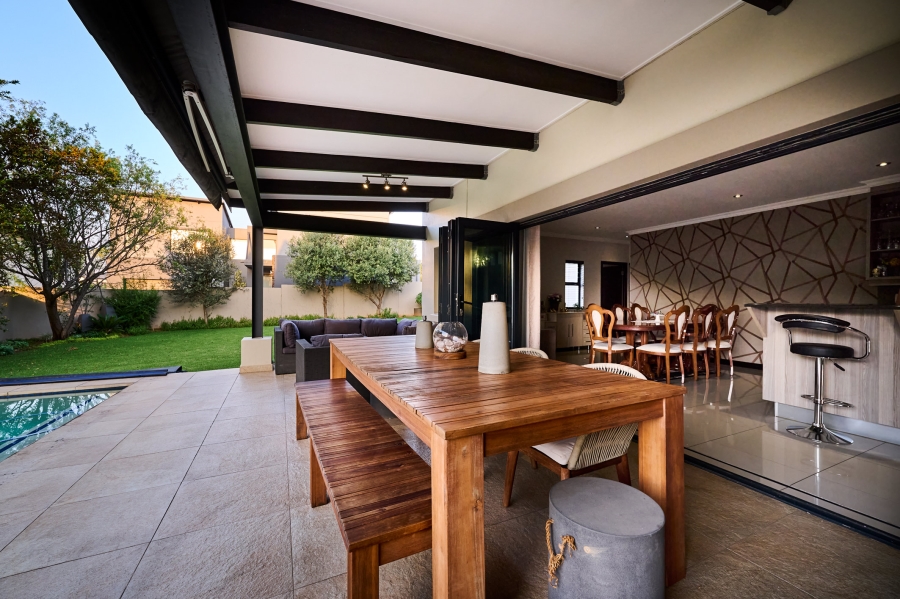 4 Bedroom Property for Sale in Waterfall Country Village Gauteng