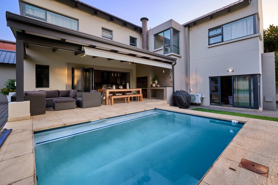 4 Bedroom Property for Sale in Waterfall Country Village Gauteng