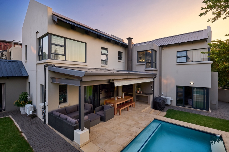 4 Bedroom Property for Sale in Waterfall Country Village Gauteng