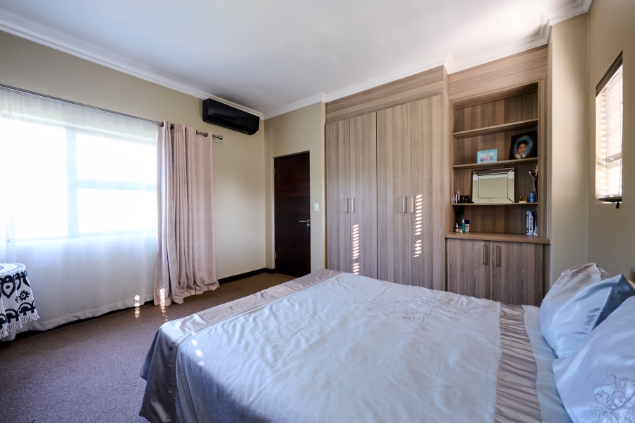 4 Bedroom Property for Sale in Waterfall Country Village Gauteng