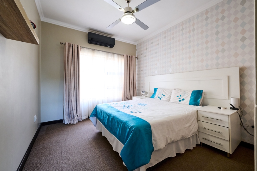 4 Bedroom Property for Sale in Waterfall Country Village Gauteng