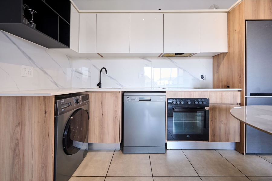 1 Bedroom Property for Sale in Waterfall Gauteng
