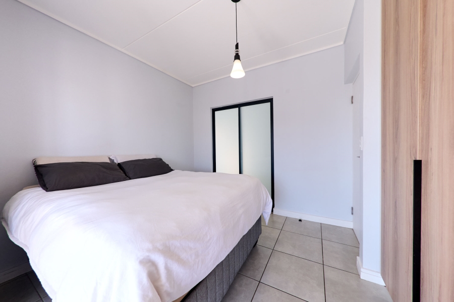 1 Bedroom Property for Sale in Waterfall Gauteng
