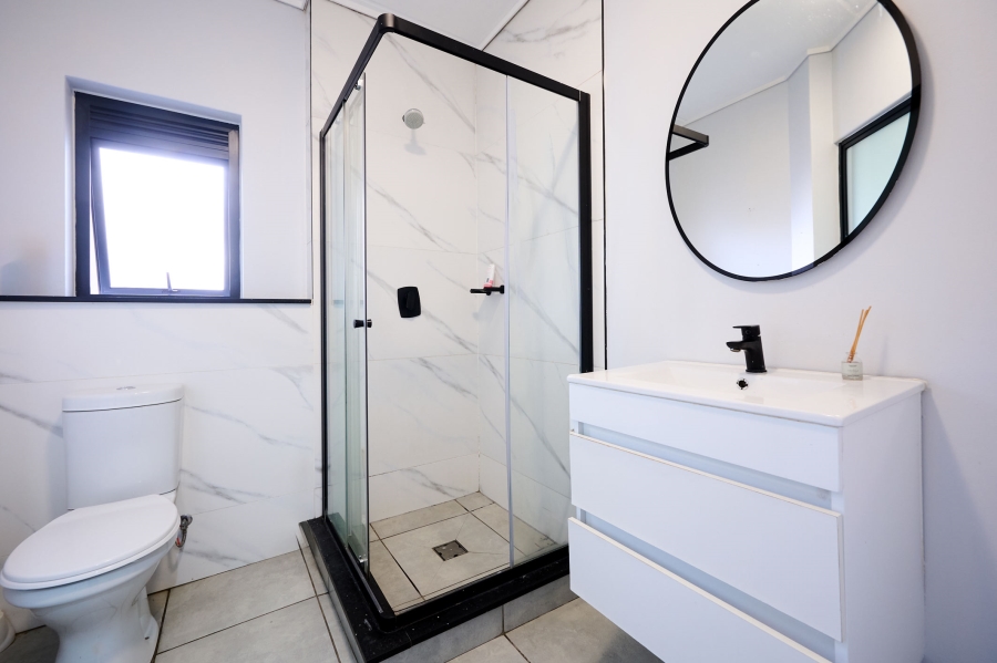 1 Bedroom Property for Sale in Waterfall Gauteng