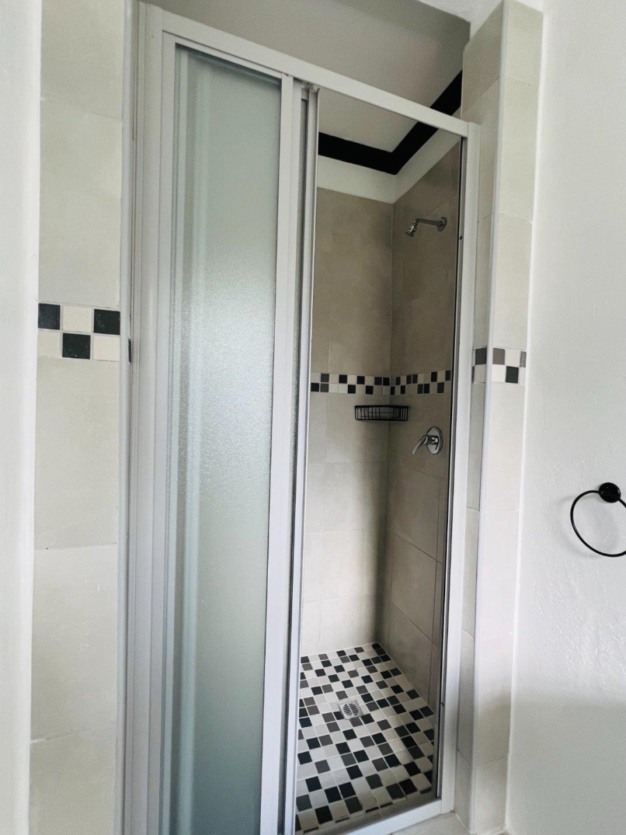 To Let 1 Bedroom Property for Rent in Florida Gauteng