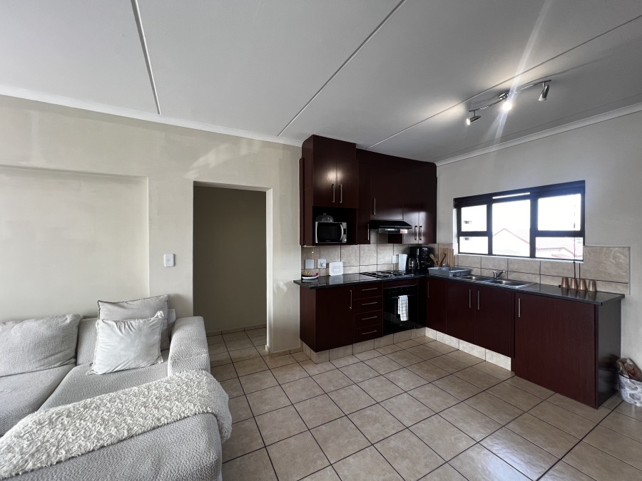 To Let 3 Bedroom Property for Rent in Barbeque Downs Gauteng