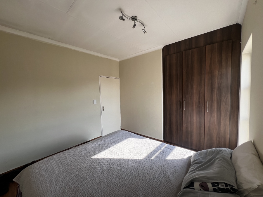 To Let 3 Bedroom Property for Rent in Barbeque Downs Gauteng