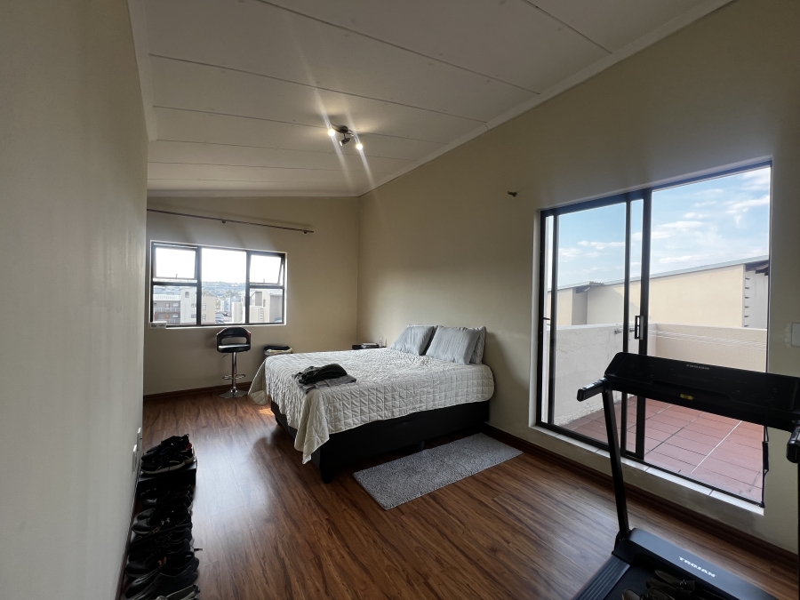 To Let 3 Bedroom Property for Rent in Barbeque Downs Gauteng