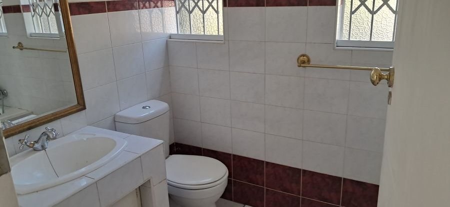 To Let 3 Bedroom Property for Rent in Roodekrans Gauteng